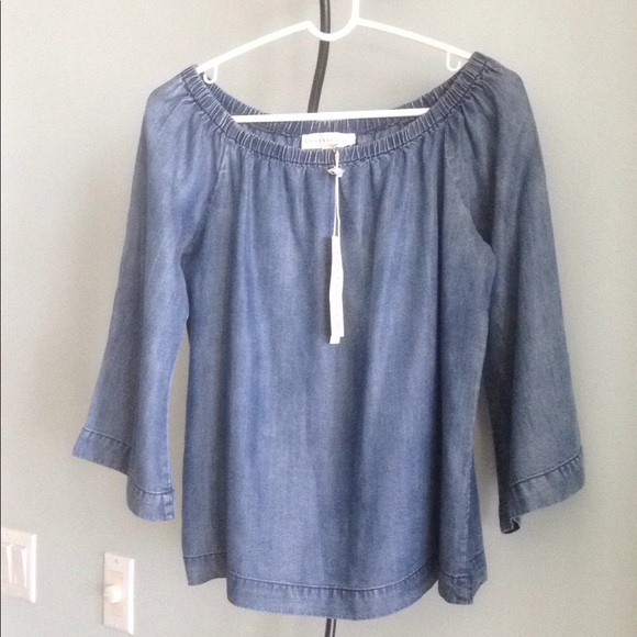 NWT LOVE STITCH
OFF SHOULDER TOP - Picture 1 of 4